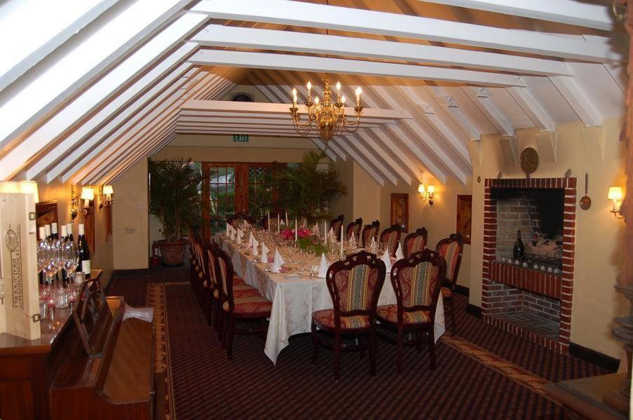 Fourways Inn Mount Pleasant Екстер'єр фото